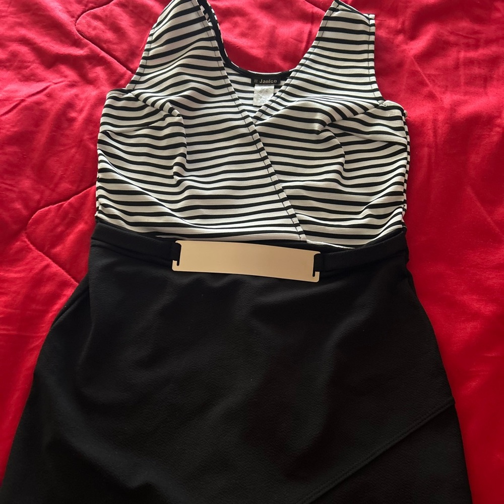 Janice size large romper good condition fits like a small